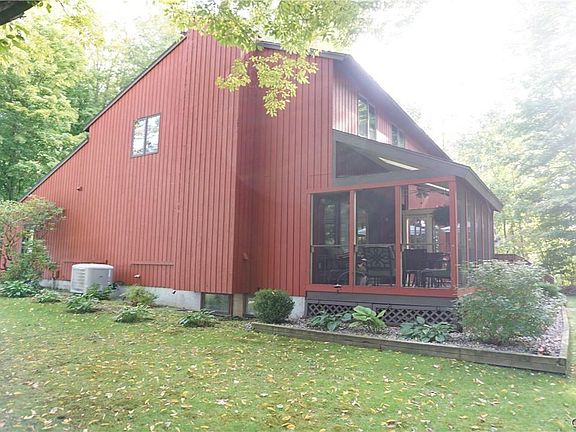 5th image of 3129 Hidden Lake Dr