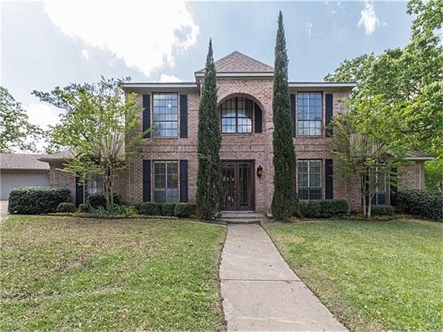 1st image of 3 Shady Oak Ct