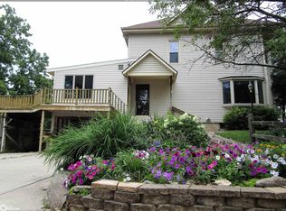 1707 Crescent Dr, Iowa Falls, IA 50126