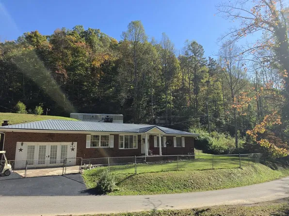 394 Route Fk Rockhouse, Elkhorn City, KY 41522