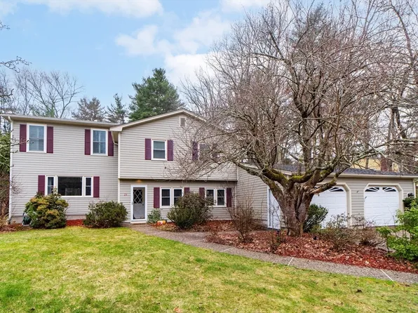 29 Evergreen Way, Medfield, MA 02052