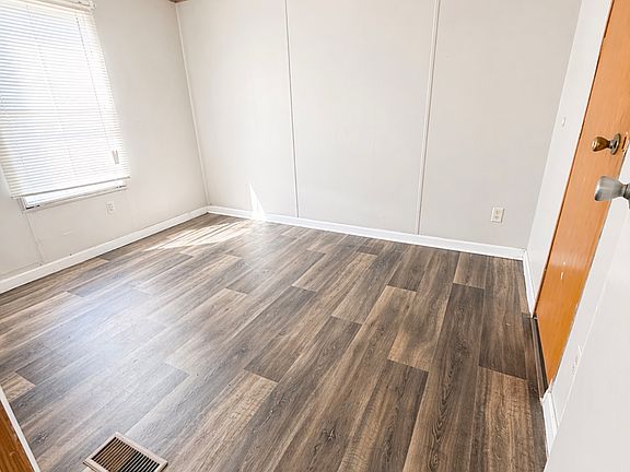 4th image of 1216 Marion Dr #1260