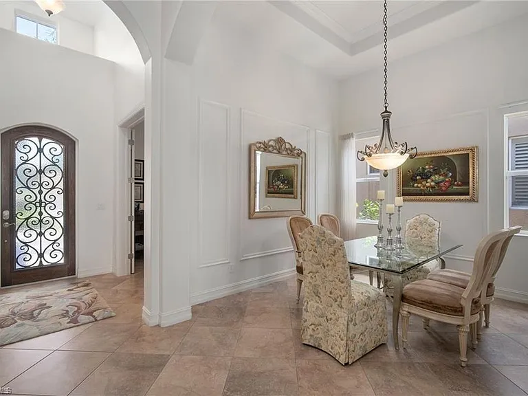 6476 Caldecott Dr — Photo 6