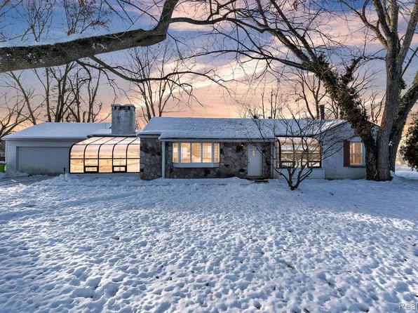 6576 Inkster Rd, West Bloomfield, MI 48322