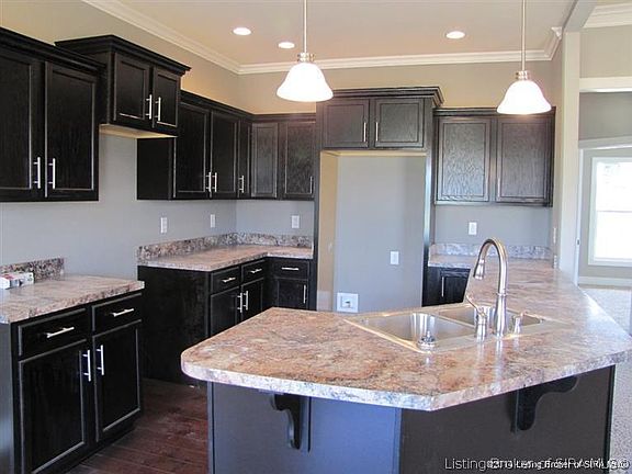 3rd image of 180 Kasey Lane
