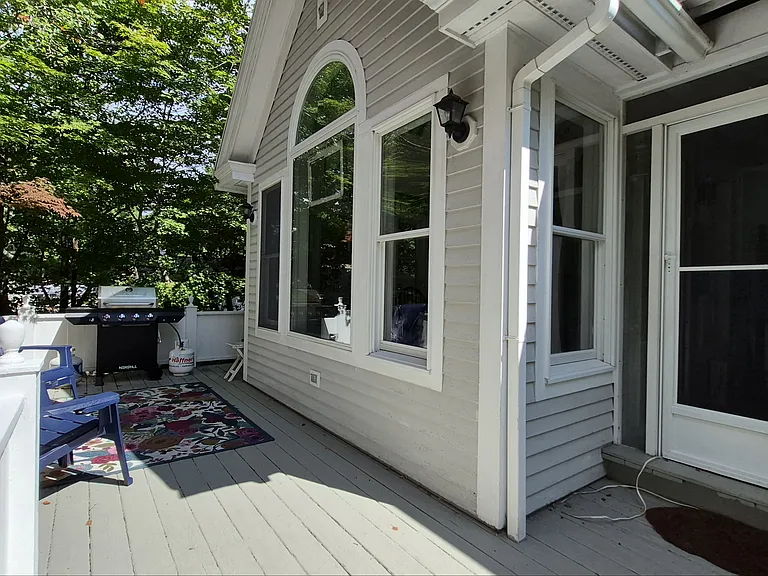 45 Stearns Rd — Photo 11