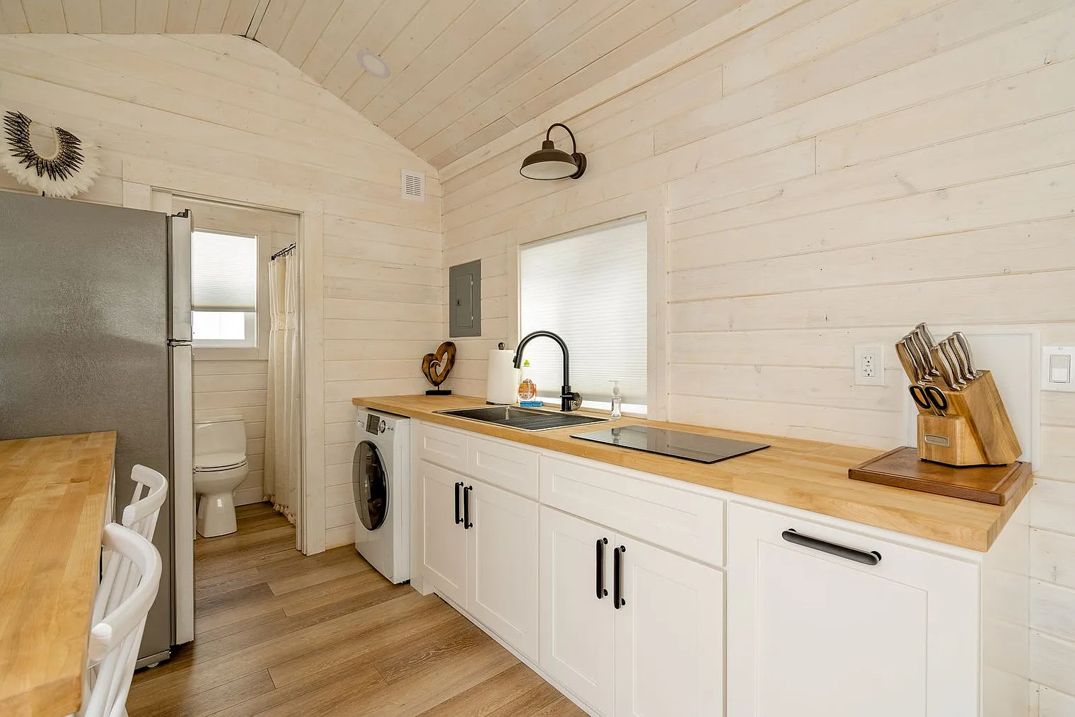 Studio, 1.0 bath, $2,079 — Photo 4