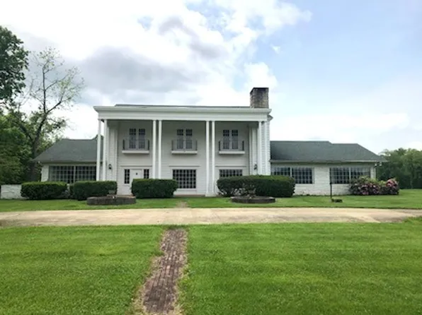 17311 Winfield Rd, Winfield, WV 25213