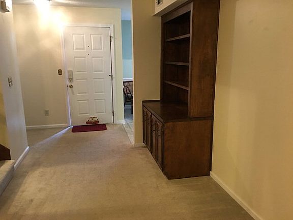 5th image of 466 Creekwalk Cir