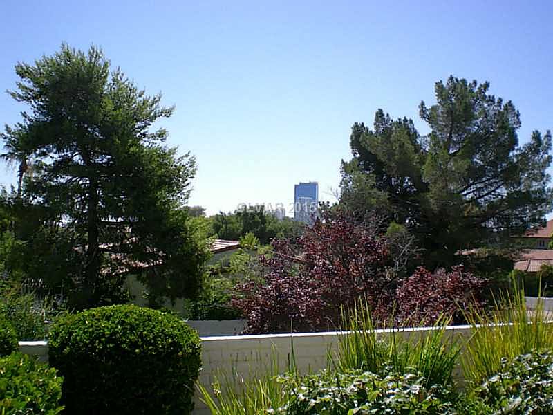 1st image of 2401 Plaza Del Grande