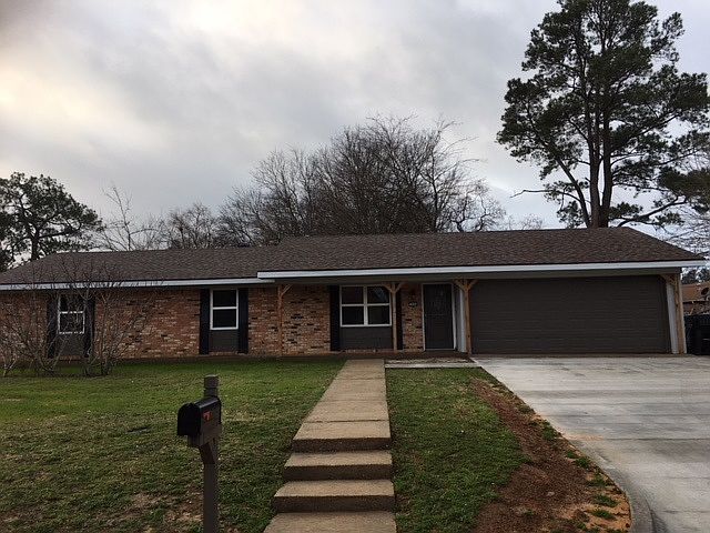 1st image of 1604 Clearwood Dr