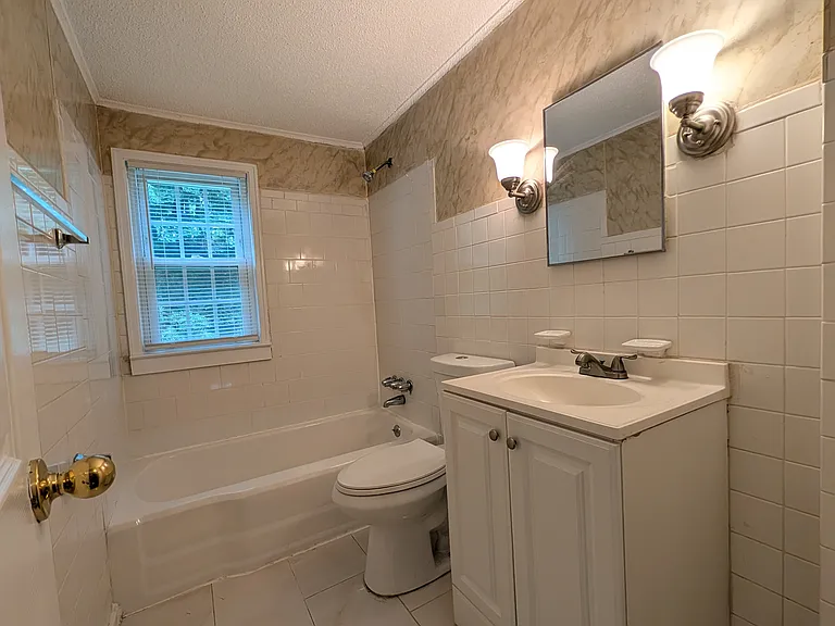 Diamond Ridge Apartments — Photo 14