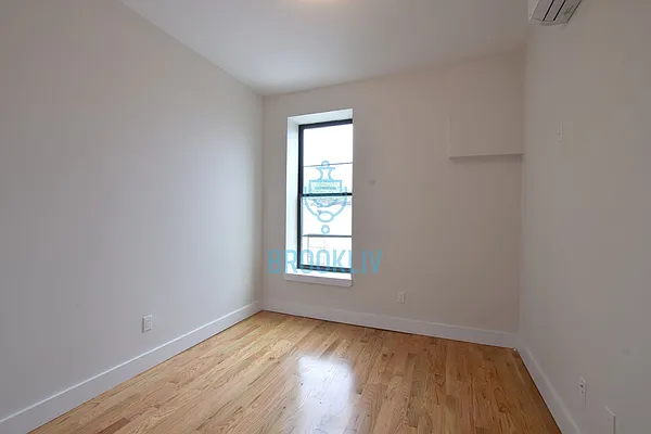 Rented by null | media 27