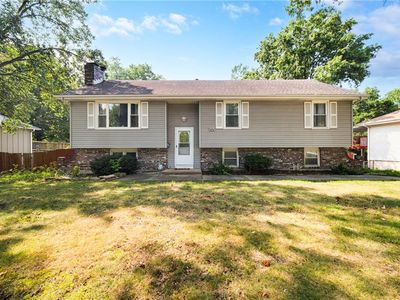 1000 SW Lakeview Blvd, Lees Summit, MO, 64081