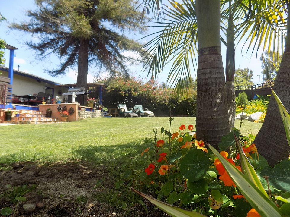 1st image of 250 Hacienda Dr