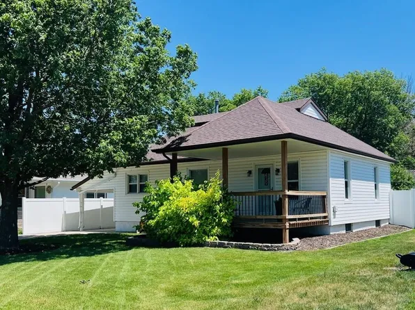 439 S 7th St, Albion, NE 68620