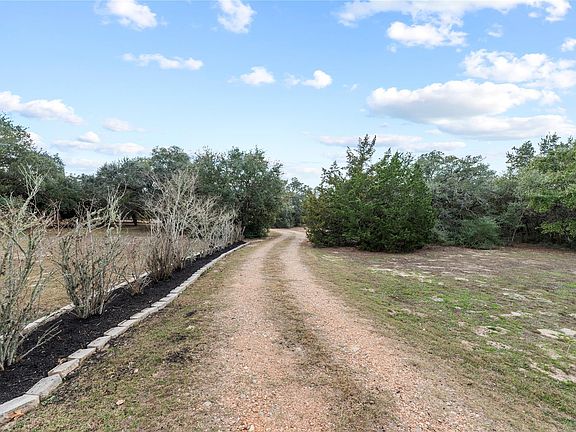 4th image of 2051 Hillview Rd