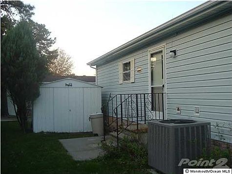 2nd image of 105 Briarwood Ct
