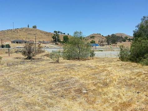 4th image of 21220 Mazie Ave