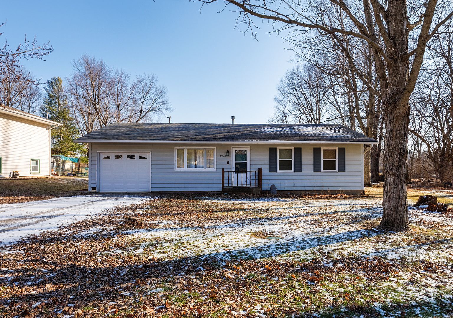 8021 Pine Ave, Downs, IL 61736 | Zillow