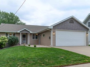 1010 Jefferson St, Little Chute, WI 54140