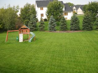 3821 N Ridge Dr, Eagan, MN 55123