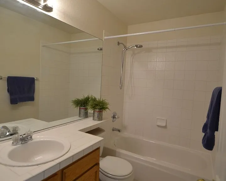 815 Riverview Ln — Photo 22