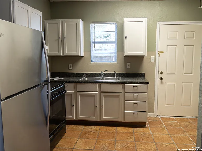 1412 Whitman Ave #2 — Photo 5