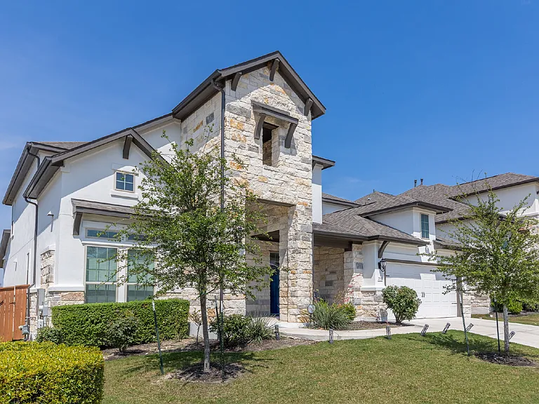 2332 Giona Pl — Photo 3