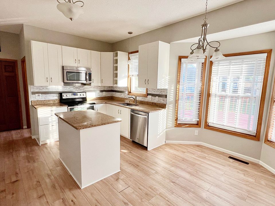 1st image of 13679 Essex Ct
