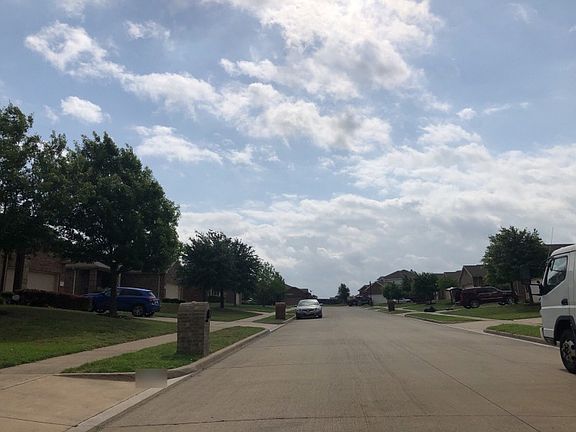 4th image of 707 Saline Creek Dr