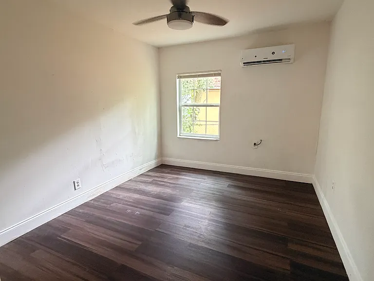 8922 Lynn Ave — Photo 6
