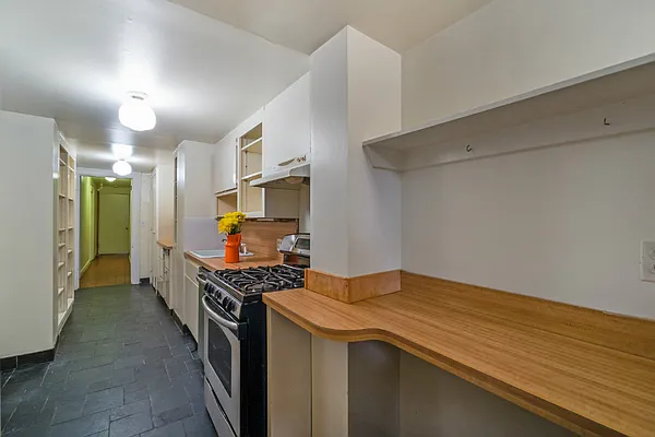 Rented by Rahme Real Estate, LLC | media 15