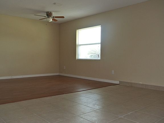 4th image of 7217 Jonquil Dr