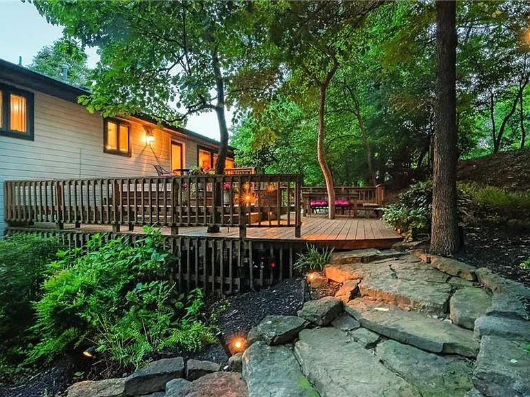 3261 Eden Dr — Photo 8