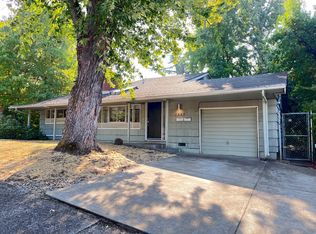 3095 Kincaid St, Eugene, OR 97405