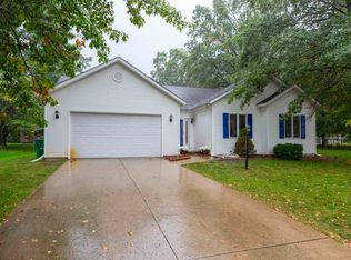 26472 Traders Post Ln, South Bend, IN 46619