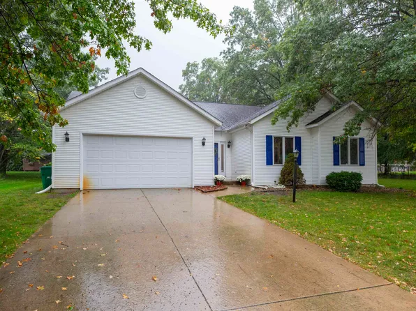 26472 Traders Post Ln, South Bend, IN 46619
