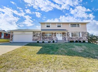 1242 Harmony Ln, Fairborn, OH 45324