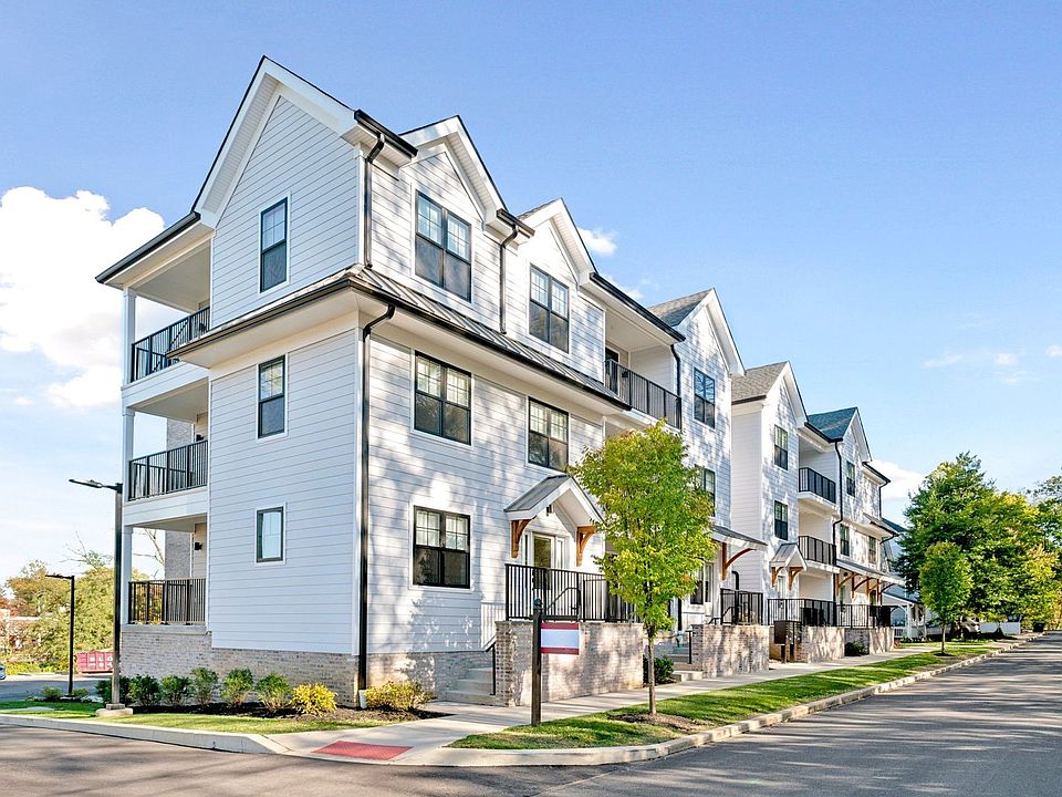 1st image of 35 Chestnut Rd #201