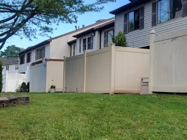 10A Pratt Ct, Staten Island, NY 10312