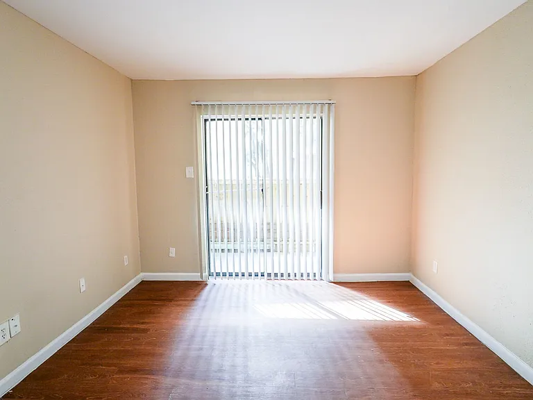 La Esencia Apartments — Photo 8
