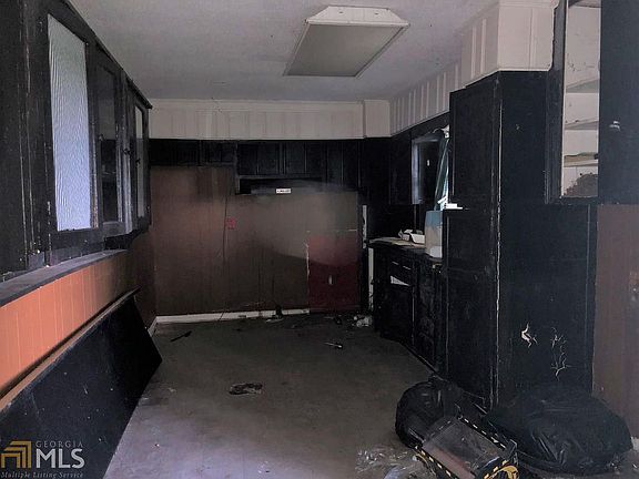 3rd image of 946 Joe Findley Rd