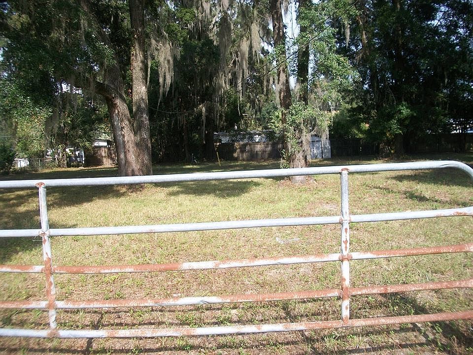 2nd image of 4131 SE Maricamp Rd