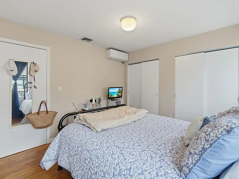 409 Adams St #6 — Photo 16
