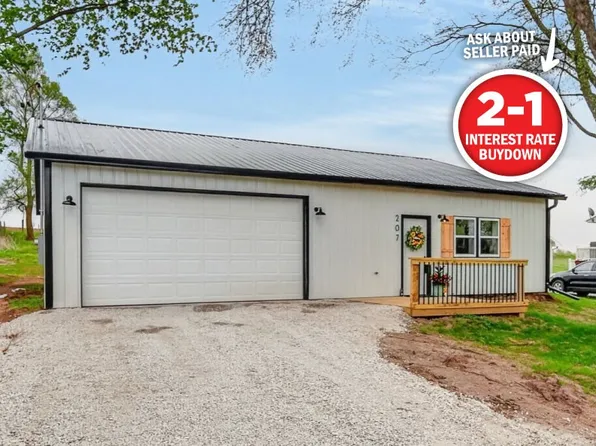 207 S East Ave, Lacona, IA 50139
