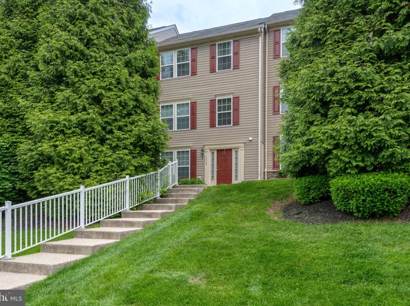 1164 Blue Bird Ln #23, York, PA 17402