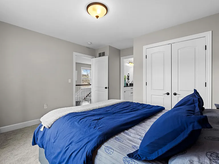 819 Irving Ave — Photo 31