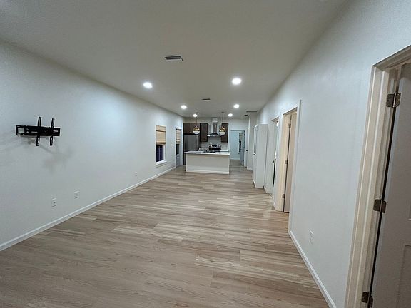 5th image of 26536 NW 2nd Ave