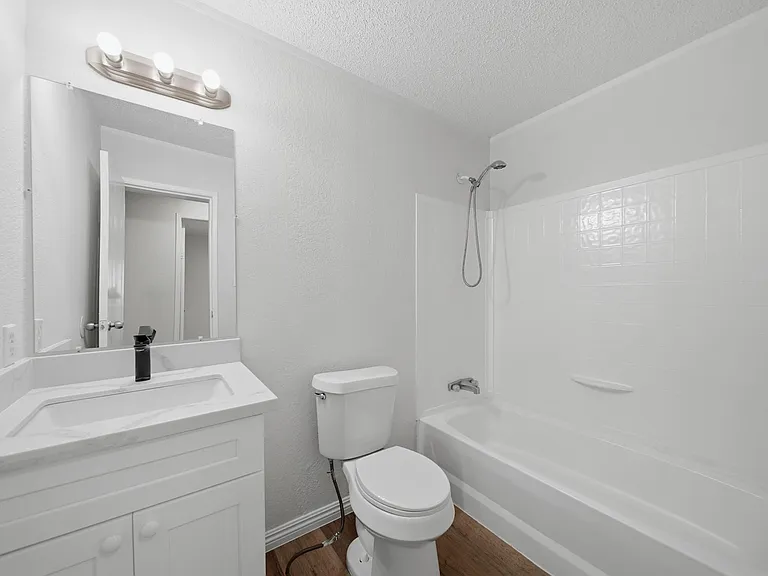 11730 Greenglen Dr — Photo 26